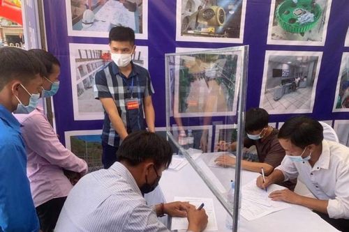 Kết nối việc làm cho hàng nghìn lao động bị ảnh hưởng bởi Covid-19 tại Lai Châu