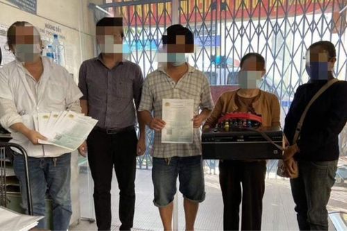 Phát hiện giấy đi đường bị làm giả