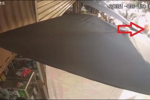 Hà Nội: Đình chỉ Chủ tịch xã để dân tổ chức đám tang có hàng trăm người tham gia