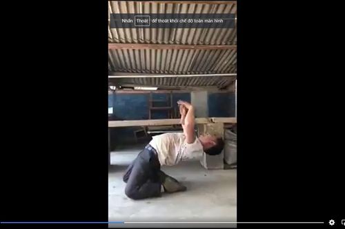 Clip: Ngã mũ trước màn múa dẻo của bác nông dân