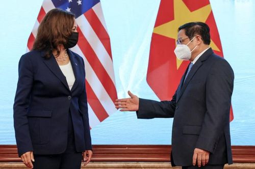 Chuyến công du của bà Harris và câu chuyện 'Nước Mỹ đã trở lại'
