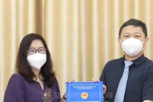 Phó TBT Báo Khăn Quàng Đỏ làm Phó Chủ nhiệm UB về Người Việt Nam ở nước ngoài TP. HCM
