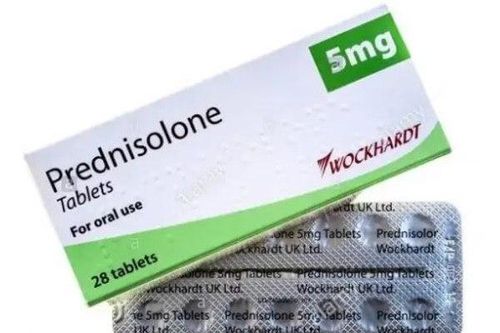 Dùng thuốc Corticoid có thể tiêm vắc xin Covid-19?