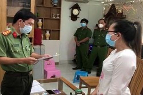 Vụ buôn lậu 51kg vàng: Bắt tạm giam chủ tiệm vàng liên quan đến bà 'trùm' Mười Tường