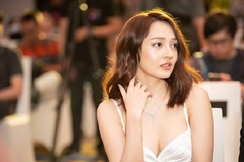 Bảo Anh có chia sẻ đầy ẩn ý: 'Từ thiện lẽ ra nên được xem là điều bình thường'