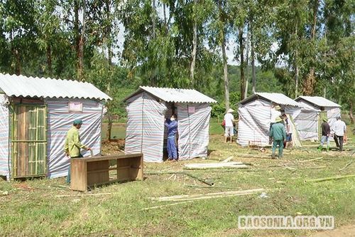 Mai Sơn làm 154 căn nhà, lán tạm cách ly cộng đồng