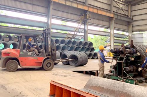 Cùng doanh nghiệp vượt khó