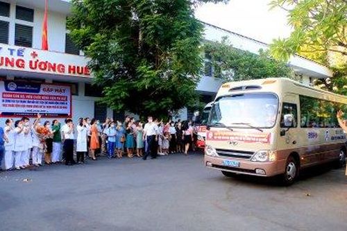 Y tế - Sức khỏe Y tế - Sức khỏe Thêm 52 y bác sĩ lên đường vào TP. Hồ Chí Minh