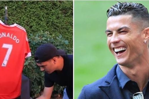 Sự thật đằng sau video fan Man United đốt áo Cristiano Ronaldo vì tưởng CR7 sang Man City