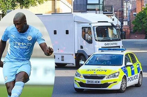 Sao Man City phạm pháp: Bị tạm giam sau khi đến Tòa