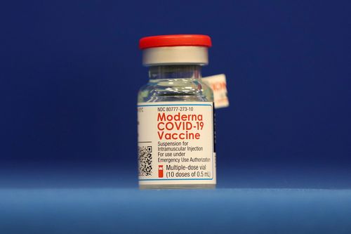 Hai người chết ở Nhật Bản sau khi tiêm vaccine Moderna nhiễm tạp chất