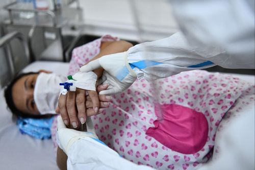 Mẹ bầu tìm cách xoay xở đồ dùng khi TP.HCM siết giãn cách