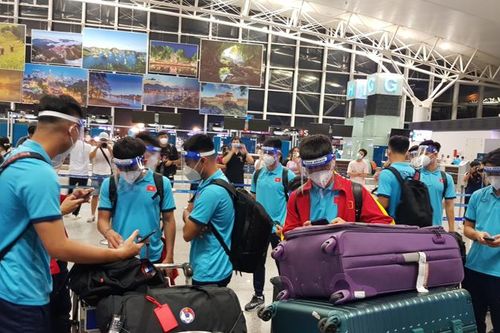 ĐT Việt Nam lên đường sang Ả rập Xê út vào đêm 27/8
