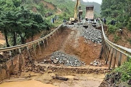 Ứng phó thiên tai, hạn chế thiệt hại hạ tầng giao thông mùa mưa bão