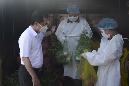 Đà Nẵng vận hành các chợ tạm do công an trực tiếp quản lý