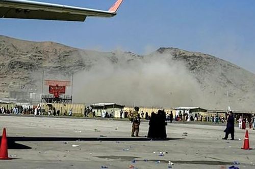 Kabul rung chuyển vì tấn công khủng bố sân bay