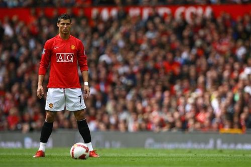 Ronaldo có thể mặc áo số mấy khi gia nhập Man Utd lần 2?