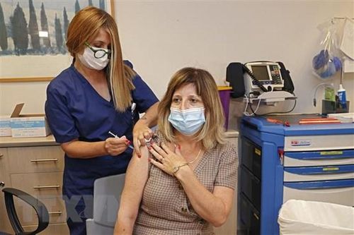 Chia sẻ vaccine - giải pháp hữu hiệu chiến thắng dịch và phục hồi KT