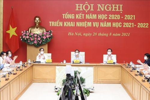 Ngành giáo dục đề xuất Chính phủ tiêm vaccine cho học sinh
