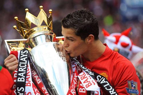 Ronaldo: 'Dân chơi nửa mùa' hóa huyền thoại MU