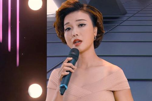 Nữ Quán quân bị giật cát-xê, chạy show lạc đường bị cướp đánh