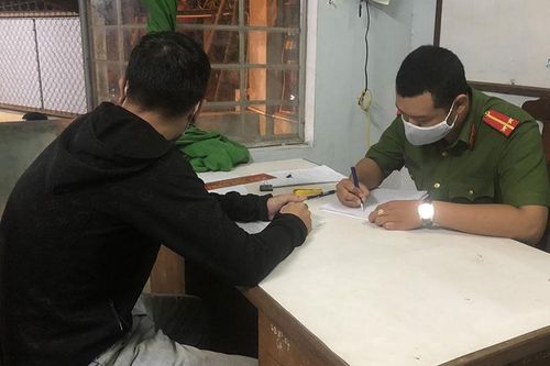 Tung tin sai sự thật về công tác phòng, chống dịch, bị phạt 7,5 triệu đồng