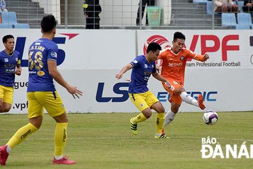 Khi cầu thủ đơn độc