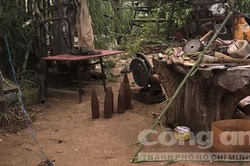 Cưa đầu đạn phát nổ, chủ quán cà phê tử vong