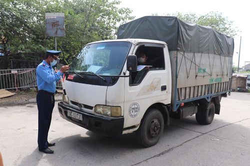 Bộ Giao thông Vận tải chấn chỉnh, xử lý vi phạm cấp thẻ 'luồng xanh'