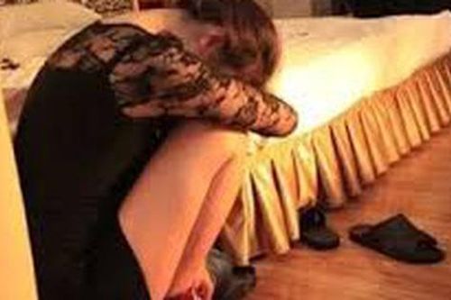Lào Cai: Giải cứu bé gái 15 tuổi bị ép bán vào động mại dâm
