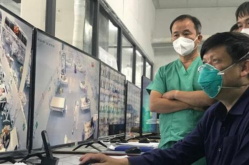 Bộ trưởng Bộ Y tế: Trung tâm hồi sức tích cực phải điều trị người bệnh COVID-19 nặng tốt nhất