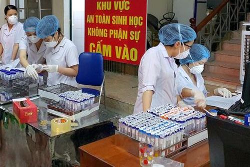 Hơn 30 ca mắc COVID-19 sau xét nghiệm sàng lọc diện rộng ở TP Vinh
