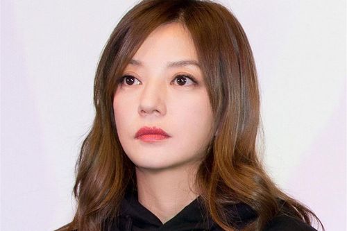 Triệu Vy bị xóa tên khỏi các giải thưởng
