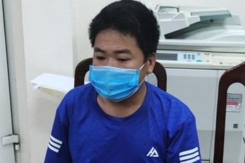 Dùng dao đâm công an xã vì không được qua chốt
