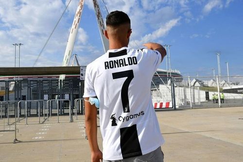 CĐV Juventus đang rất nhớ Ronaldo