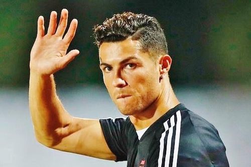 Sự trở lại MU của Ronaldo phơi bày điều phũ phàng