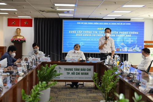 TP Hồ Chí Minh: Vẫn chưa quyết cho lực lượng shipper hoạt động trở lại