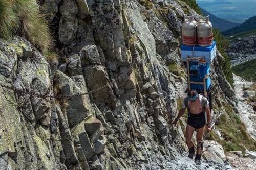 Những 'cửu vạn' phi thường dãy High Tatras