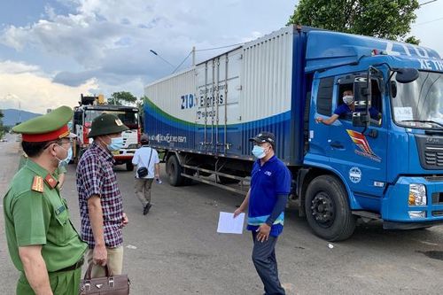 Không gây khó khăn cho vận tải hàng hóa qua tỉnh Gia Lai
