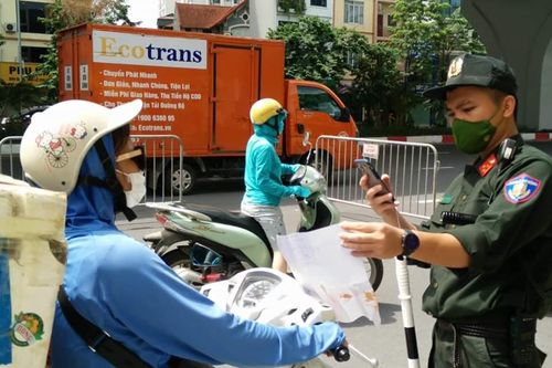Hà Nội: Xử phạt hơn 900 trường hợp vi phạm phòng, chống dịch COVID-19