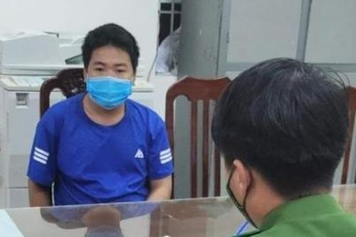 Hà Nội: To tiếng tại chốt kiểm dịch, nam thanh niên lại dùng dao đâm công an tại UBND xã