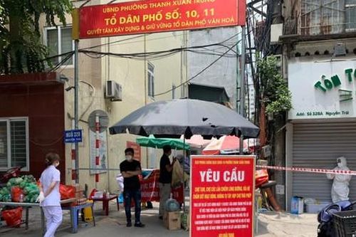 Hà Nội: 'Ổ dịch' Thanh Xuân Trung thêm 25 ca, xét nghiệm 2-3 lần mới dương tính