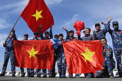 Chùm ảnh: Đội tuyển Hải quân Nhân dân Việt Nam tranh tài ở môn thi Cúp biển
