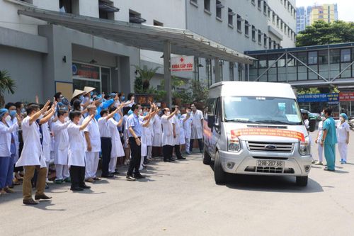 Đã có hơn 16.000 chuyên gia, y bác sĩ vào các tỉnh phía Nam hỗ trợ chống dịch