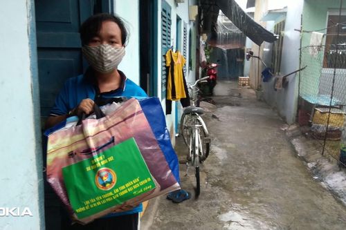 TP Hồ Chí Minh lý giải nguyên nhân vì sao nhiều túi an sinh chậm trao cho người dân