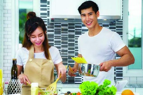 Lời xin lỗi của chồng sau 2 bữa vào bếp nấu cơm