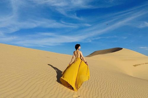 Chẳng cần đi xa, Việt Nam cũng có một tiểu sa mạc huyền ảo đâu thua nước ngoài
