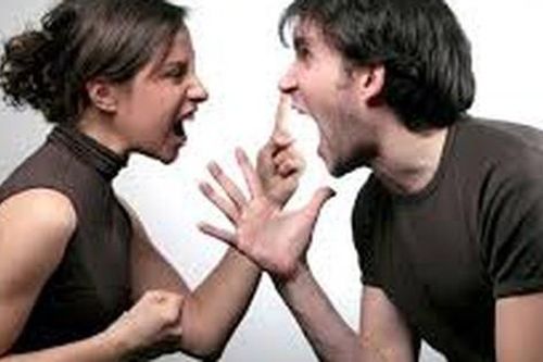 Bố mẹ chồng lên tiếng vì nàng dâu cứ cãi nhau với chồng là bỏ về nhà đẻ