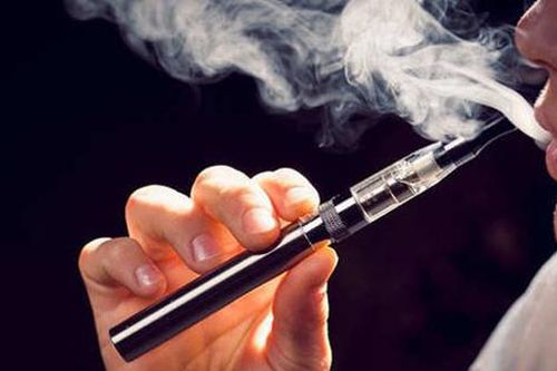 FDA từ chối tiếp thị các sản phẩm thuốc lá điện tử có hương liệu