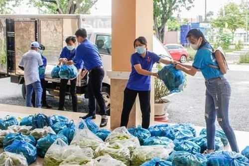 Nữ sinh miền Tây cháy ngọn lửa nhiệt huyết nơi tuyến đầu